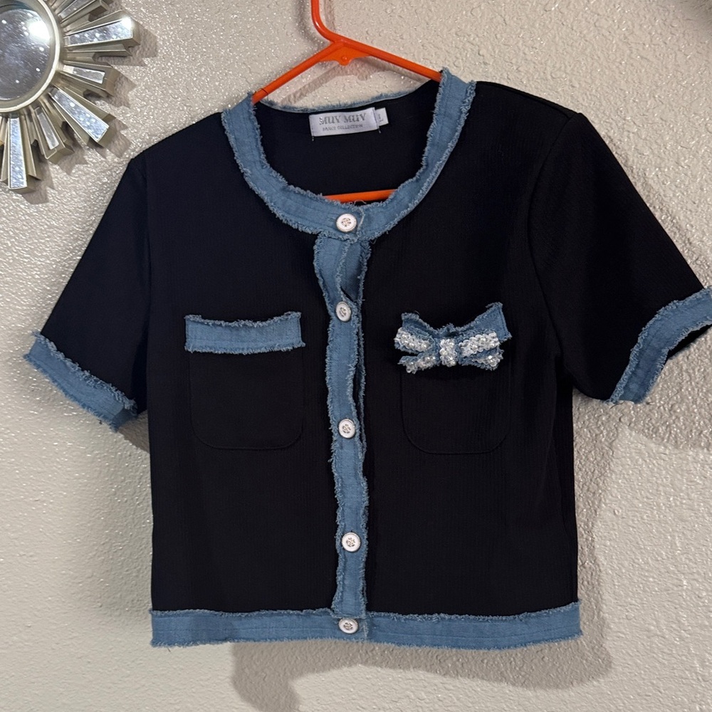 Muy Muy  Black Sweater with Blue Edge